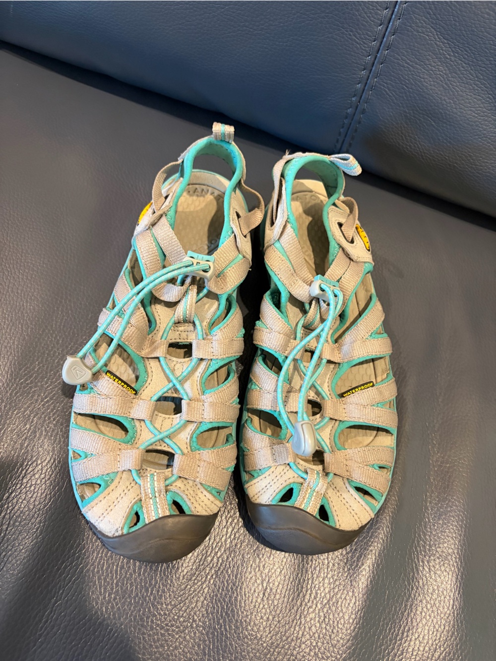 KEEN Whisper Sandals in gray and turquoise waterproof size 7